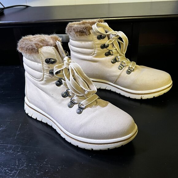 Women's Cream Colored Boots with Fur, Cliffs by White Mountain - Picture 3 of 10